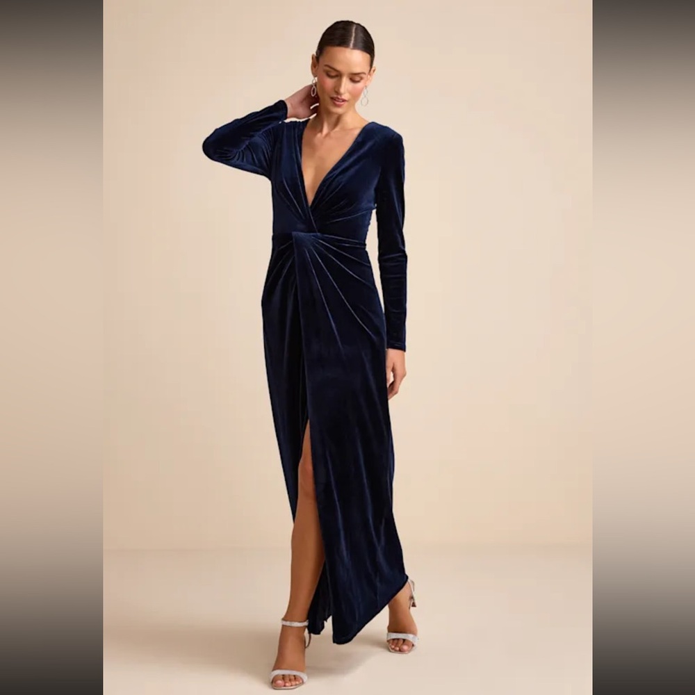 Lulu's Deep Blue Velvet Long Sleeve Dress